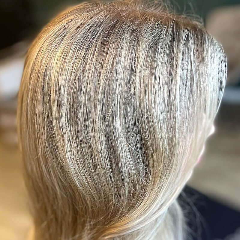 Farbe Blond von unseren Blond-Spezialistinnen in der FRISEUR LOUNGE Johannisthal, Berlin