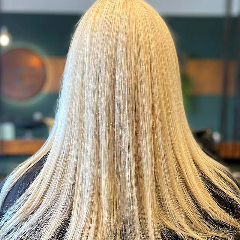 Farbe Blond von unseren Blond-Spezialistinnen in der FRISEUR LOUNGE Johannisthal, Berlin