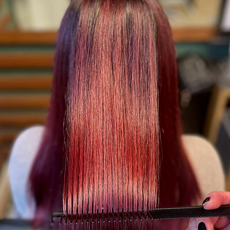 Intensive Farben mit der oxidationsfreien Farbe Elumen in der FRISEUR LOUNGE Johannisthal, Berlin