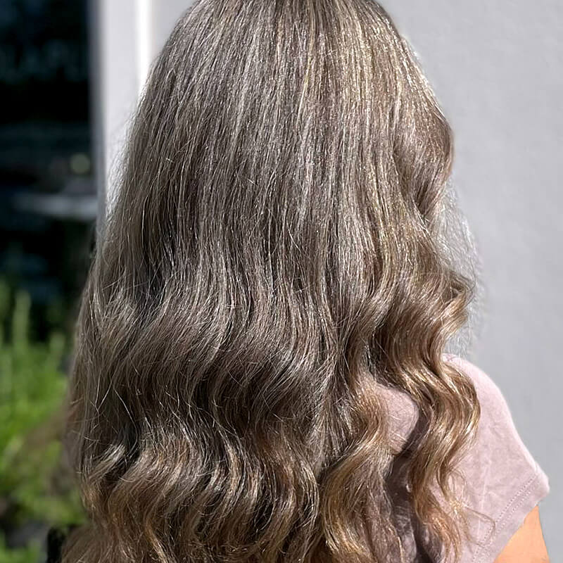 Grey Blending von unseren Farb-Spezialistinnen in der FRISEUR LOUNGE Johannisthal, Berlin