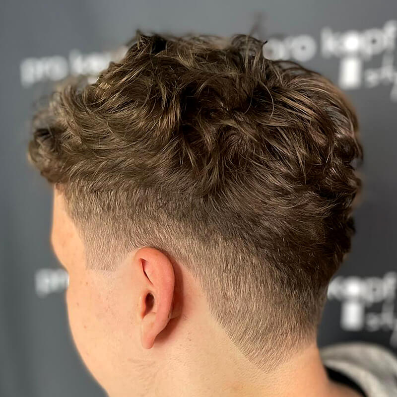 Men Cut & Cool Men Service: Massage und Schnitt in der FRISEUR LOUNGE Johannisthal, Berlin