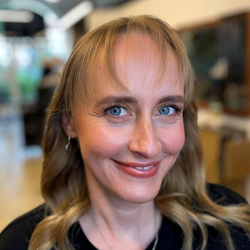 Janine mit Make-up von Elli, FRISEUR LOUNGE Johannisthal