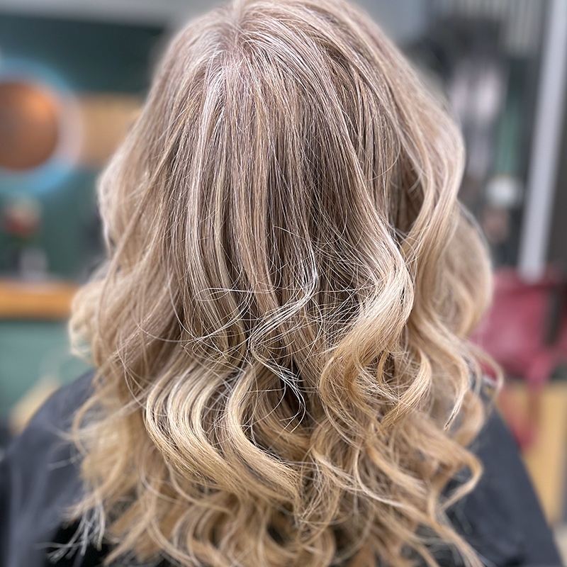 Freihand Balayage in der FRISEUR LOUNGE Johannisthal